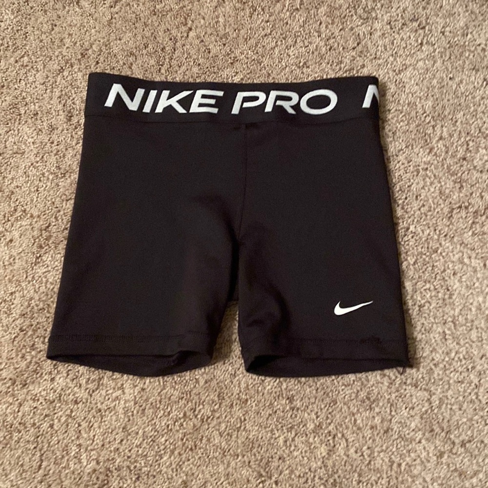 Kids Nike pros in black